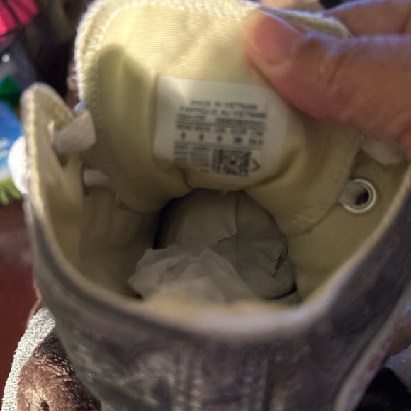 Converse Metallic Silver High-Tops - Picture 4 of 7